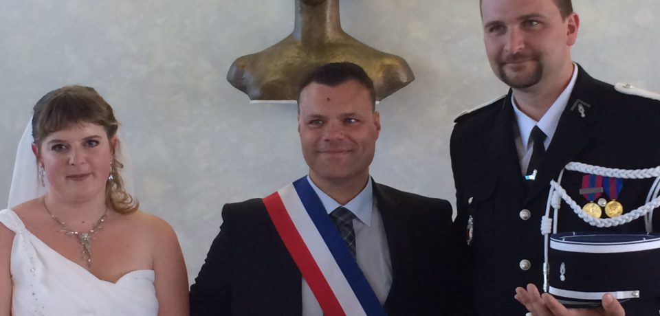 Félicitations aux jeunes mariés